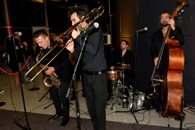 min 2015 12 05 tours swing 083